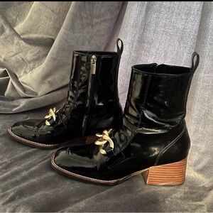 Steve Madden Loreen Chain Embellished Faux Patent Leather Boots Women’s 8.5